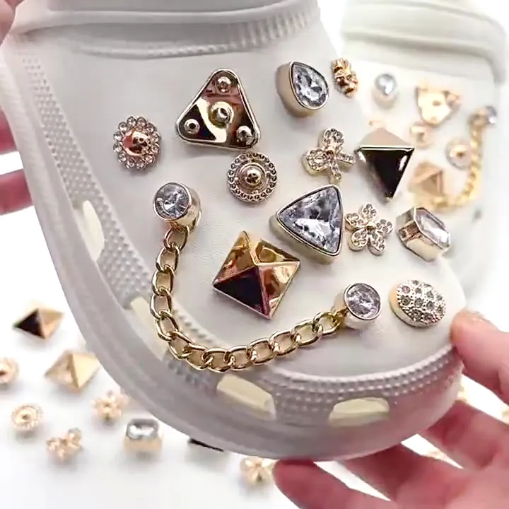 Nuovo arrivo Bling Plastic Shoe Charms per zoccoli borse in oro leggero accessori per scarpe fibbie con strass