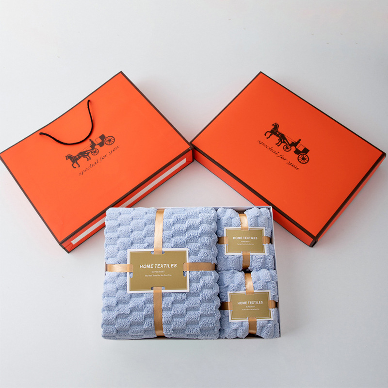 Cloud-patterned blue and orange carriage gift box