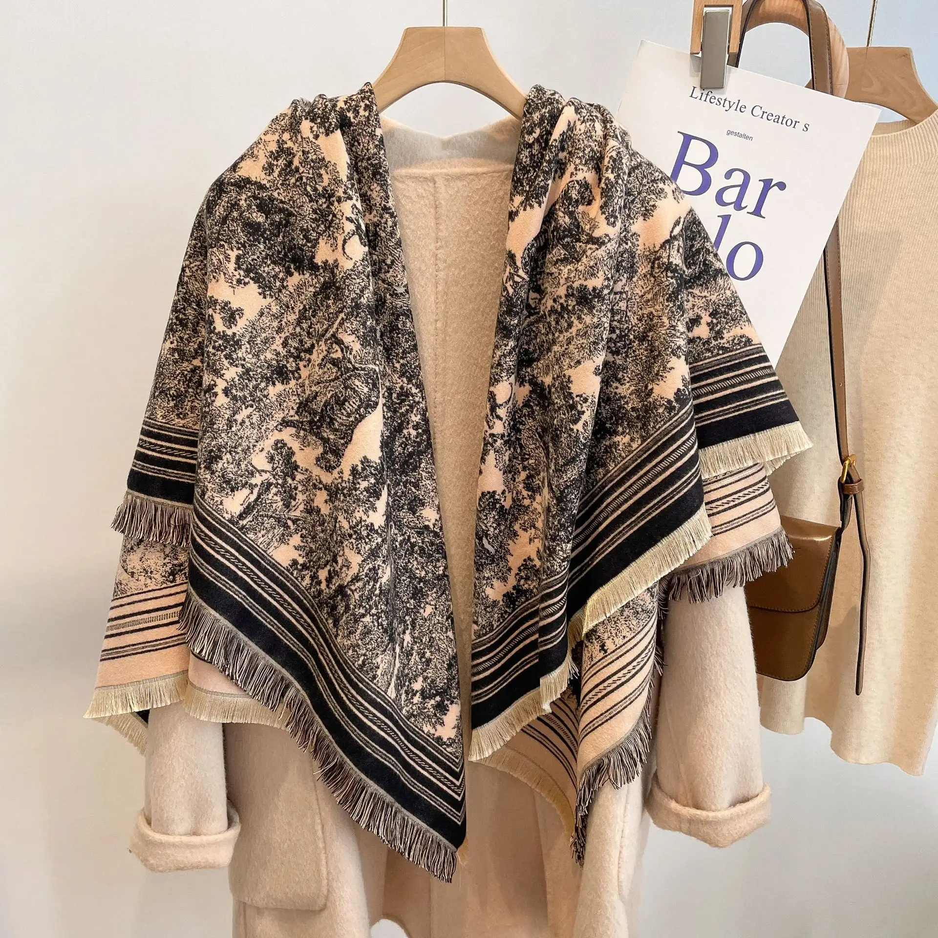 Wholesale Ladies Luxury Designer Fleece Tartan Blanket Poncho With Tassels Women Winter Warm Pashmina Wraps Shawls Cashmere Cape