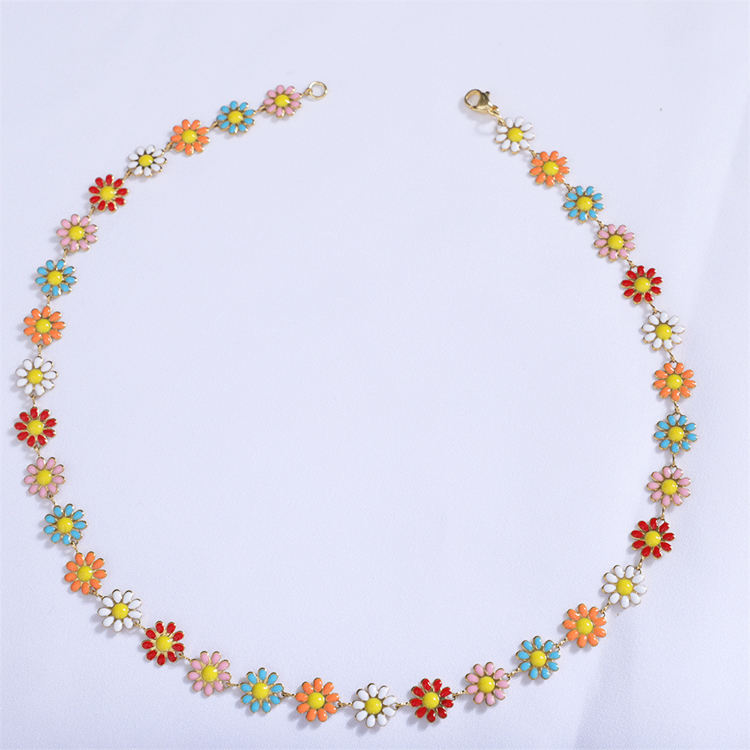 มีสีสัน