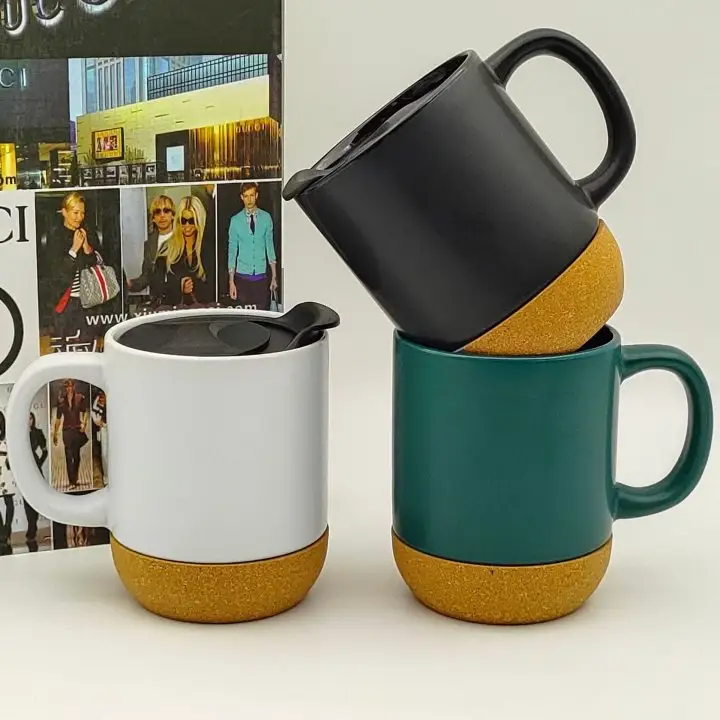 Pop Mug terisolasi kreatif dengan warna kustom dan Logo dengan tutup dasar gabus anti-panas Matte keramik dengan tutup