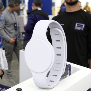 W52 Thông Minh Đeo vòng đeo tay Bluetooth năng lượng thấp 5.0 ibeacon eddystone lập trình dây đeo cổ tay báo động eddystone hoảng loạn SOS Đèn hiệu - Product Image 2