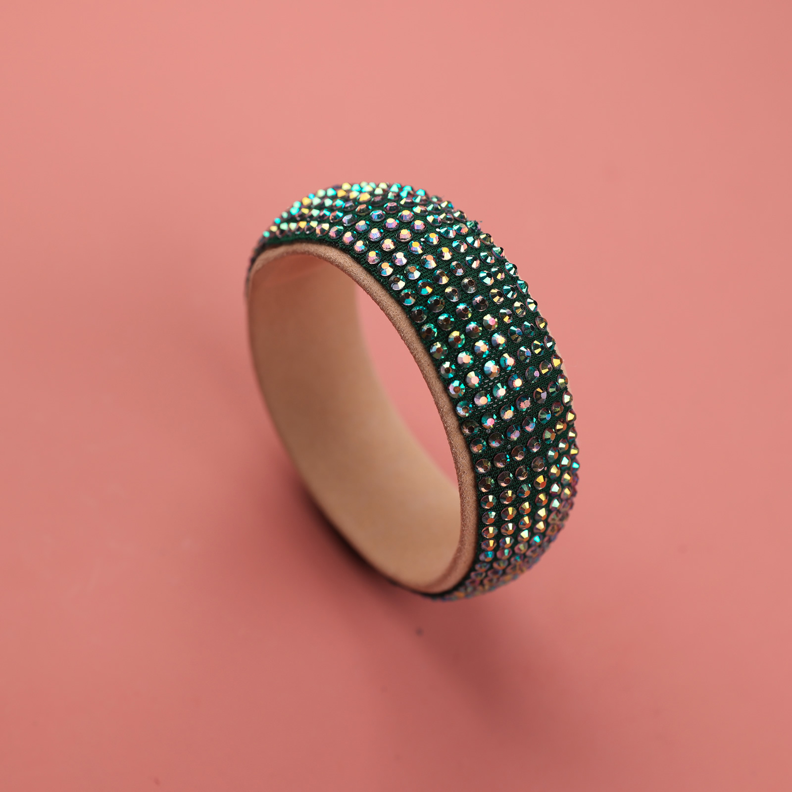 7 rangées de diamants-vert coloré