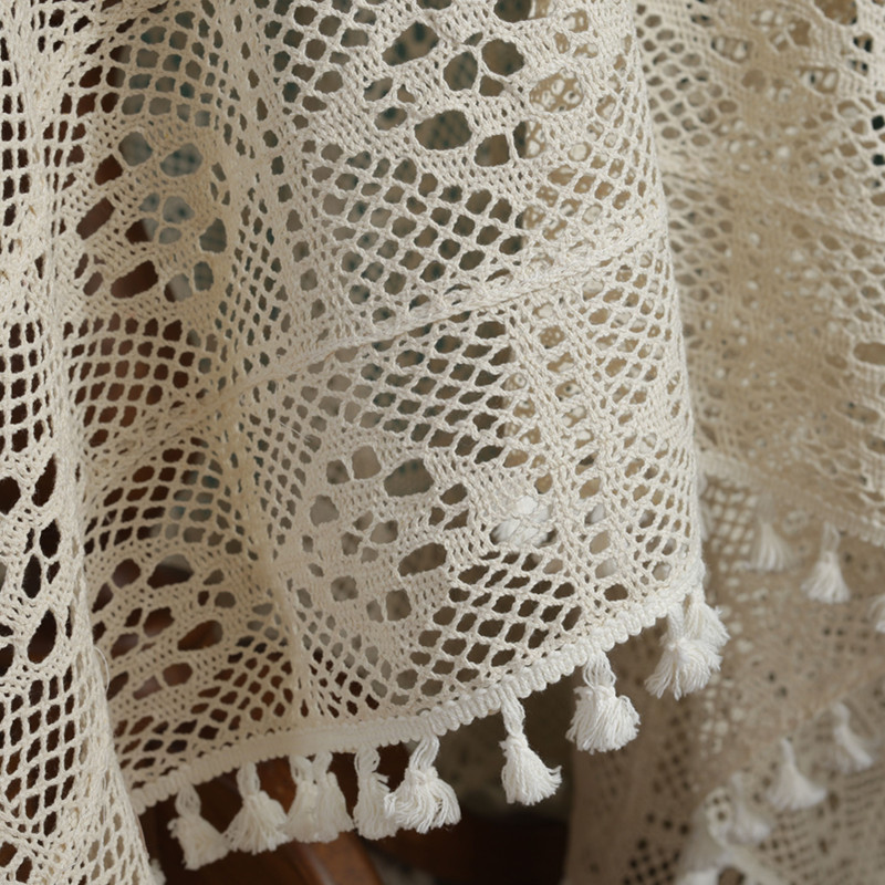 Beige Tassel Geometric Squares Hand Crochet Polyester Cotton Lace Table Cloth Wedding Table Linen With Tassel Decoration
