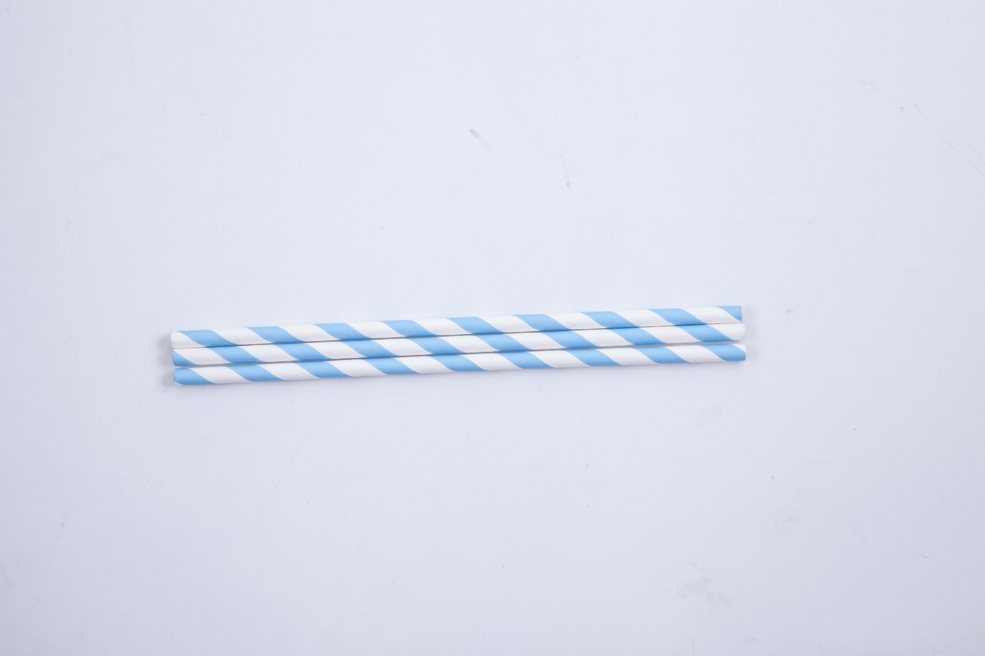 Paille en papier rayée bleue *10