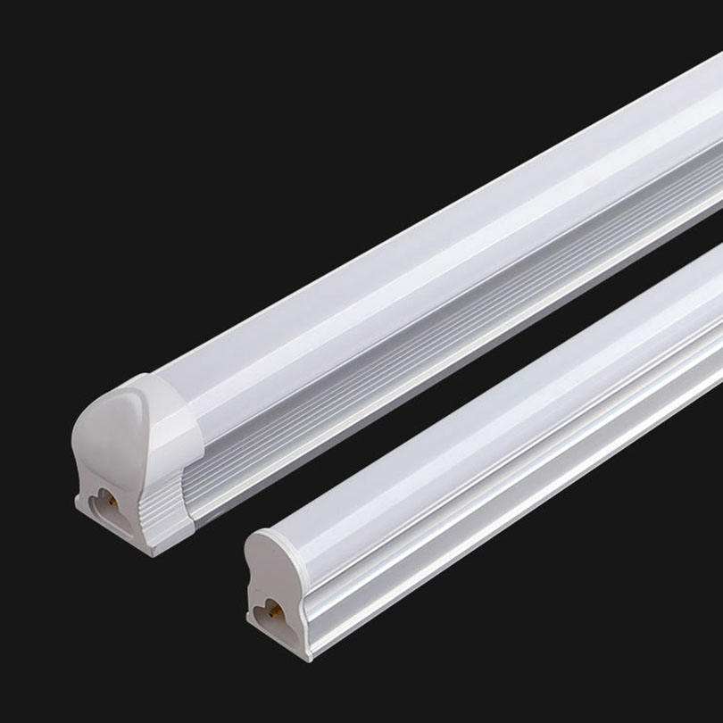 Blanc-tout en plastique