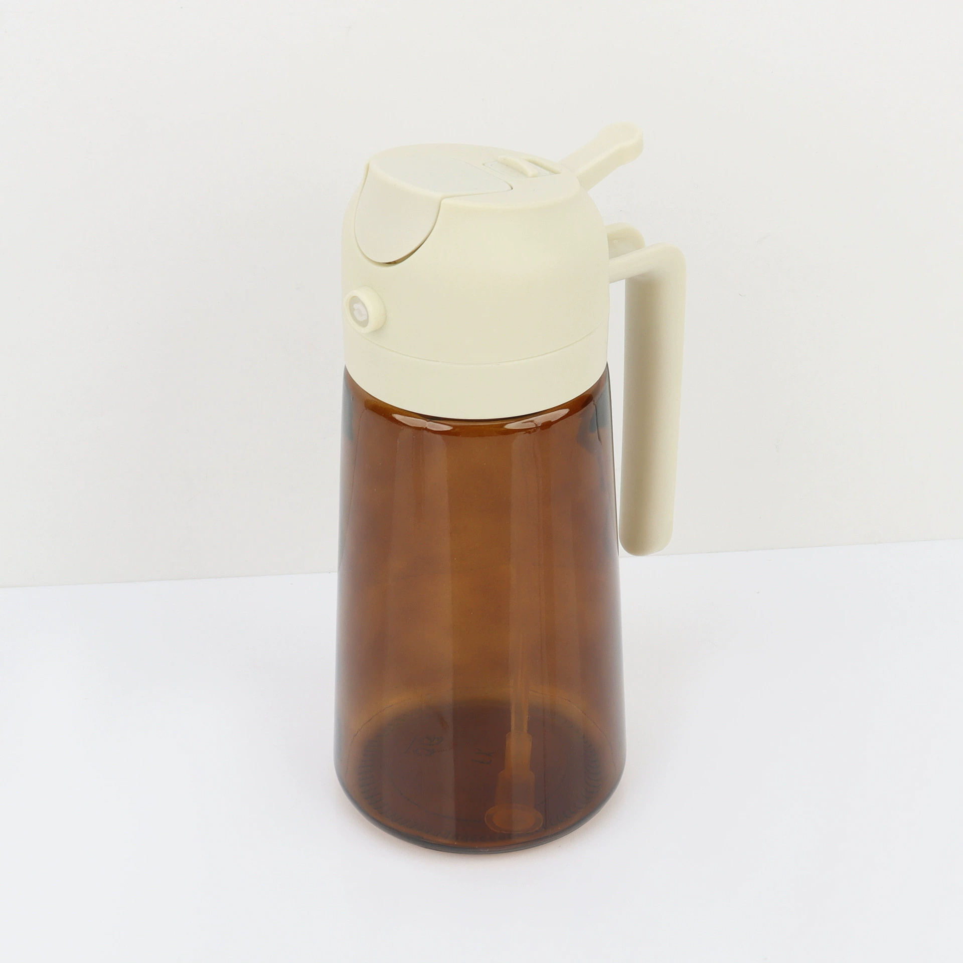 น้ำตาลและขาว