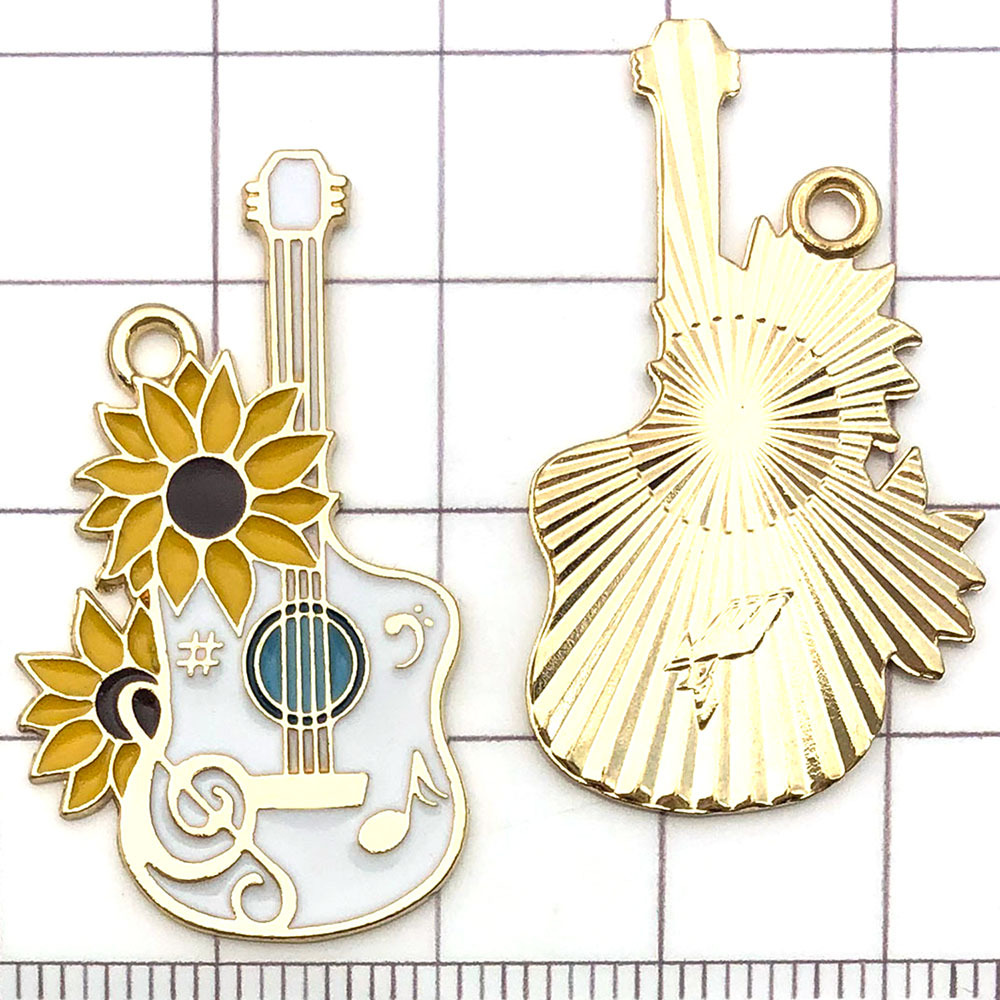 Un violoncelle blanc saupoudré d'huile - 2,4g - 35*24mm - 21167