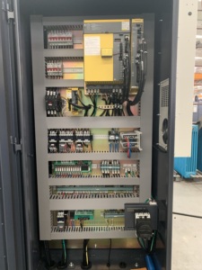 VDLS1000DMTG大連11kw電力1120mmおよび560mm作業台CNCフライス盤金属加工垂直ターニングセンター