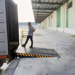 Nueva capacidad de carga de 12 toneladas Contenedor hidráulico fijo Plataforma de descarga de carga Almacenamiento de acero Carretilla elevadora Plataforma de rampa 380V Voltaje - Product Image 5
