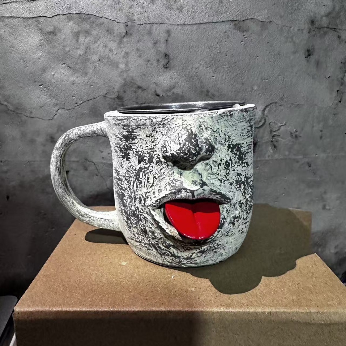 Prank Tongue-out Cup - Large - 260ml