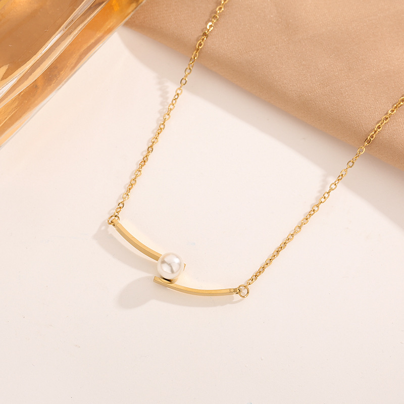 gold pearl smile necklace