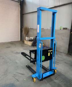 Electric Truck Mounted Forklift <strong>Automatic</strong> up and Down <strong>Loading</strong> and <strong>Unloading</strong> Artifact Portable Small Climbing Carrier Stacker 1 t - Product Image 5