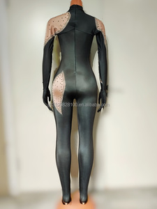 黒の非常にタイトでセクシーなラインストーンの不規則な形スリミング黒のジャンプスーツパンツナイトクラブバーDSパフォーマンスコスチューム