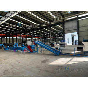 Competitive <strong>Price</strong> <strong>Recycled</strong> Plastic Pet Bottle Scrap Flakes Crushing and Washing Line - Product Image 2