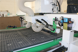 Automatischer Werkzeug wechsel 3 4 Multi Head 1325 3d Holz schnitzerei Schneid fräser CNC-Maschine für Sperrholz Mdf Stuhl Schuhs chrank - Product Image 5
