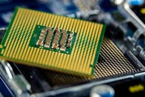 Processador de núcleo A-M-D 64 7B12 7V12 7H12 7B13 7J13 A-M-D Processador 2.6GHz Max 3.3GHz 64 core 128 Threads TDP 280W