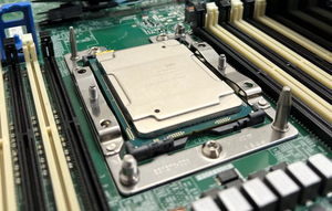在庫ありIntelXeon10コア20スレッド2.2GHz25MBキャッシュ75WサーバープロセッサE5-2618L v4サーバー用CPU - Product Image 6