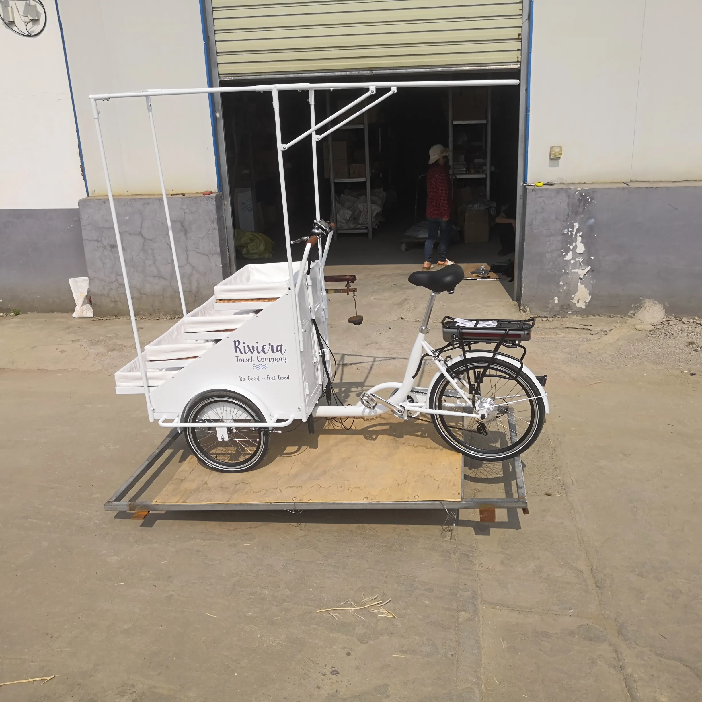 Electrical tricycle inspection in factory of China