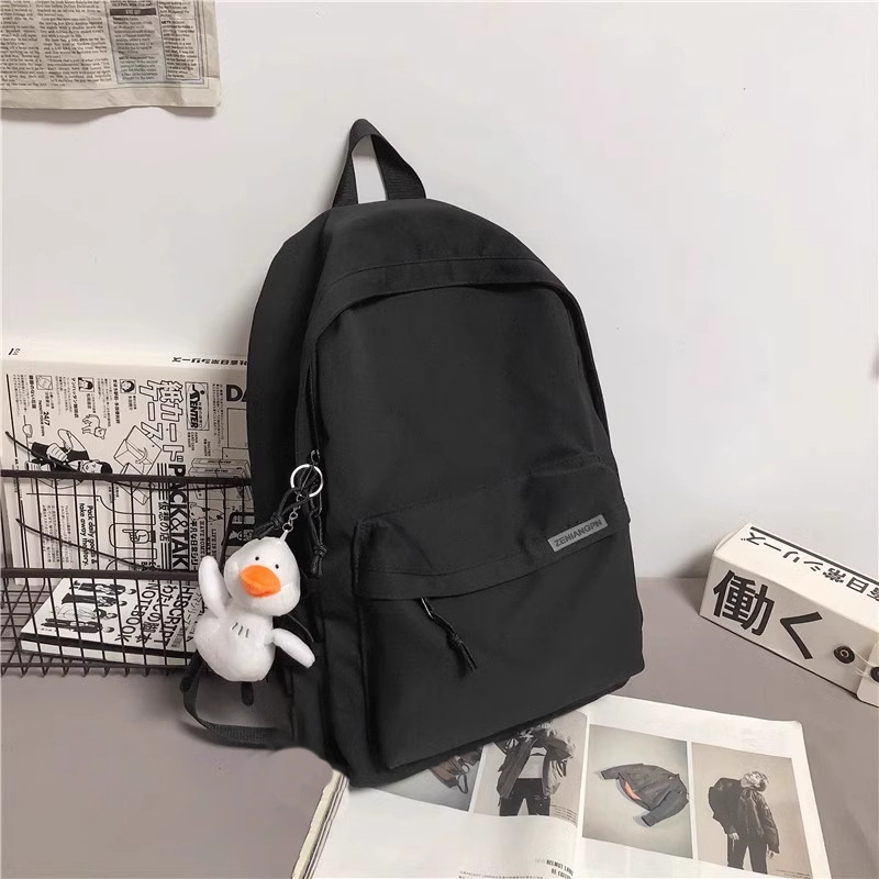 Negro (con un colgante de pato)