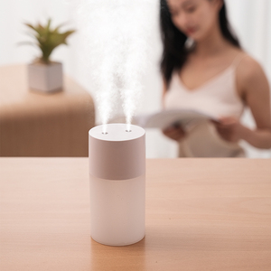 โมเดิร์น 270ml สเปรย์คู่ฉายความชื้นแบบพกพา USB Mist รถความชื้นน้ําน้ํามันหอมระเหยกระจายกลิ่นหอม DQ117 - Product Image 3