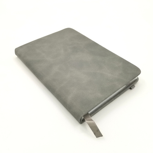 Cubierta de cuaderno de diseño Logotipo personalizado A5 Diarios Diario Bloc de notas PU + PAPEL Mini Nuevo Envío rápido Personalizado con cuero de PU en relieve - Product Image 1