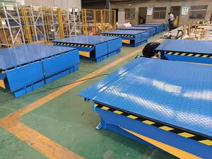 Piattaforma di sollevamento in ferro per un comodo carico/scarico facile installazione e utilizzo per la cella frigorifera e la fabbrica - Product Image 3