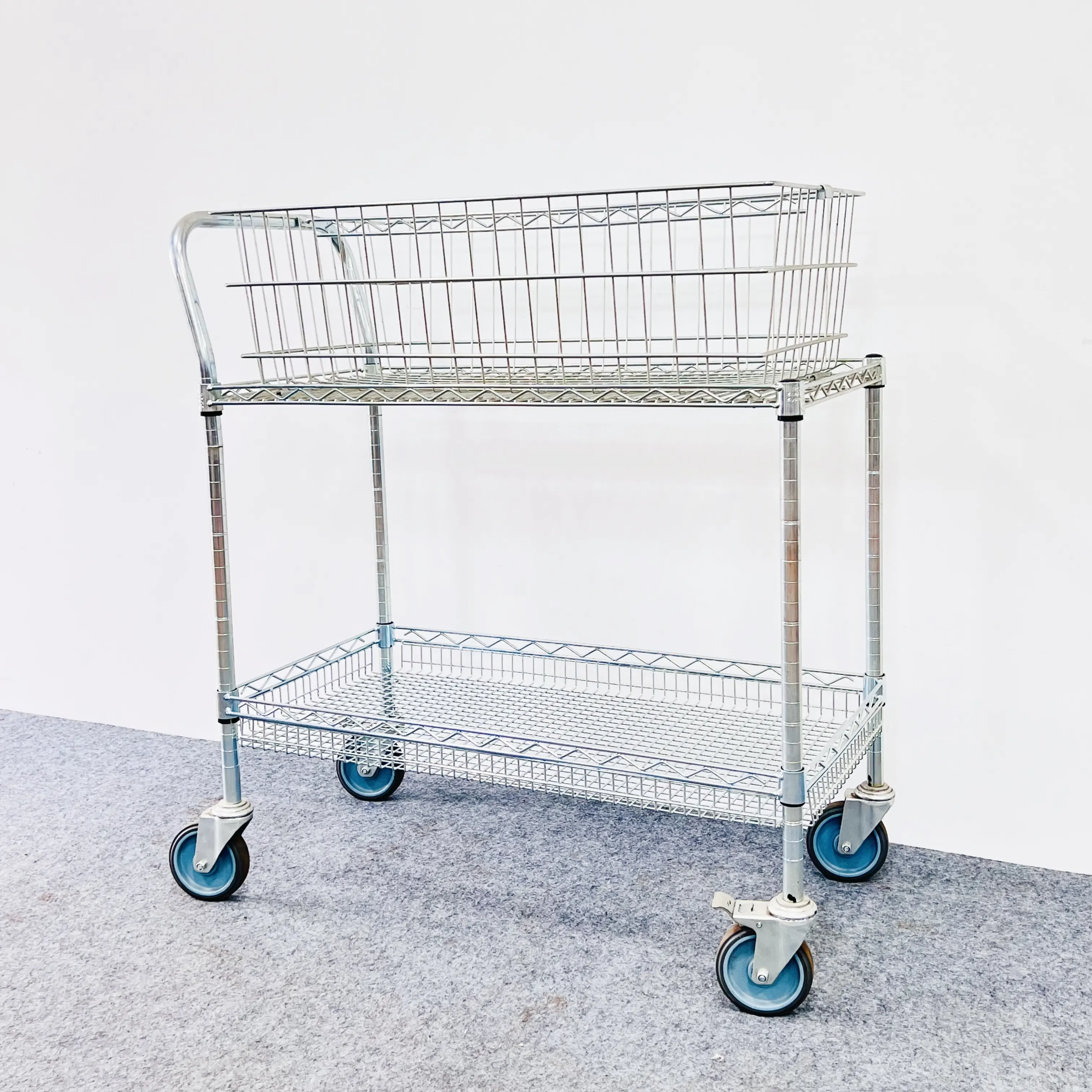 Chariot multi-tâches avec étagère et panier Panier haut polyvalent pour la livraison de dessins et de courriers