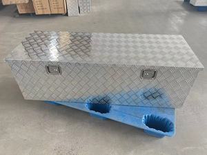 防水拖车储物盒皮卡储物盒重型铝制工具箱带锁和钥匙 - Product Image 4