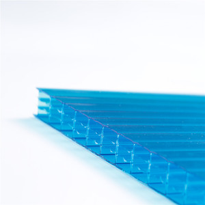 Vierwandige Polycarbonat platte mit hoher Schlag festigkeit und geringem Gewicht