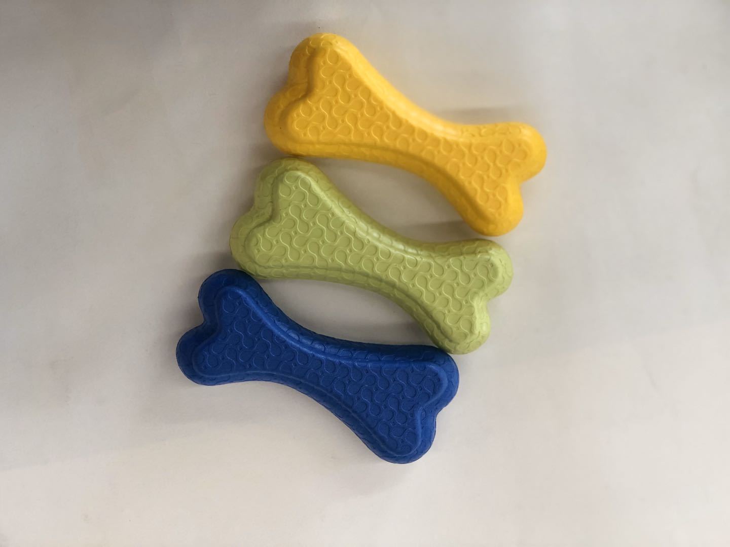 Petit os de couleur aléatoire