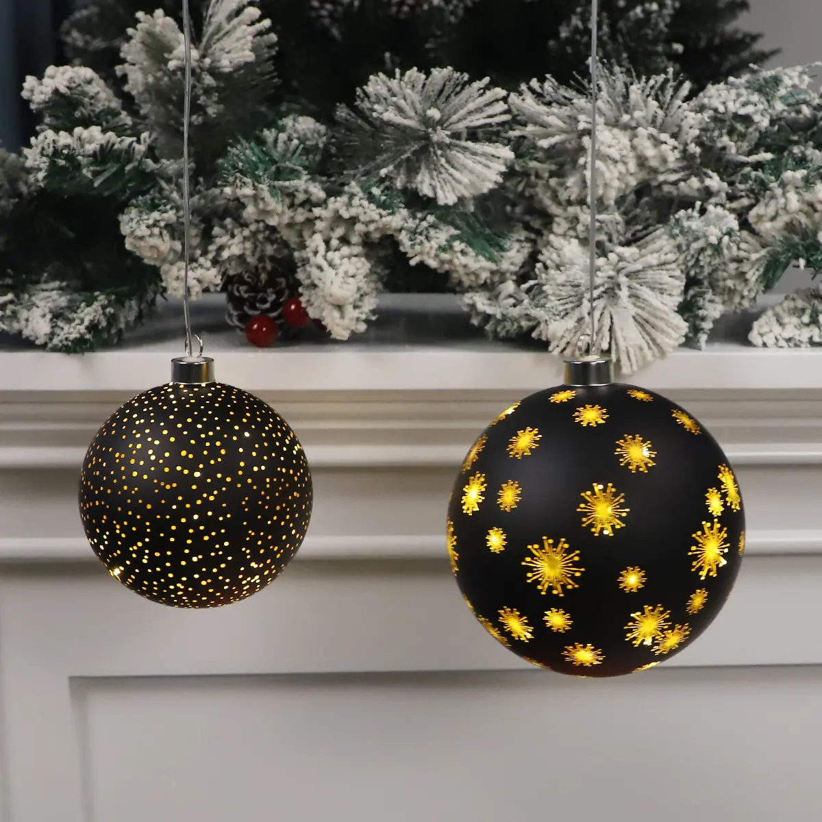 2024 nuevas luces colgantes grabadas bombilla LED bola de cristal artículo de decoración de Navidad bolas colgantes de techo