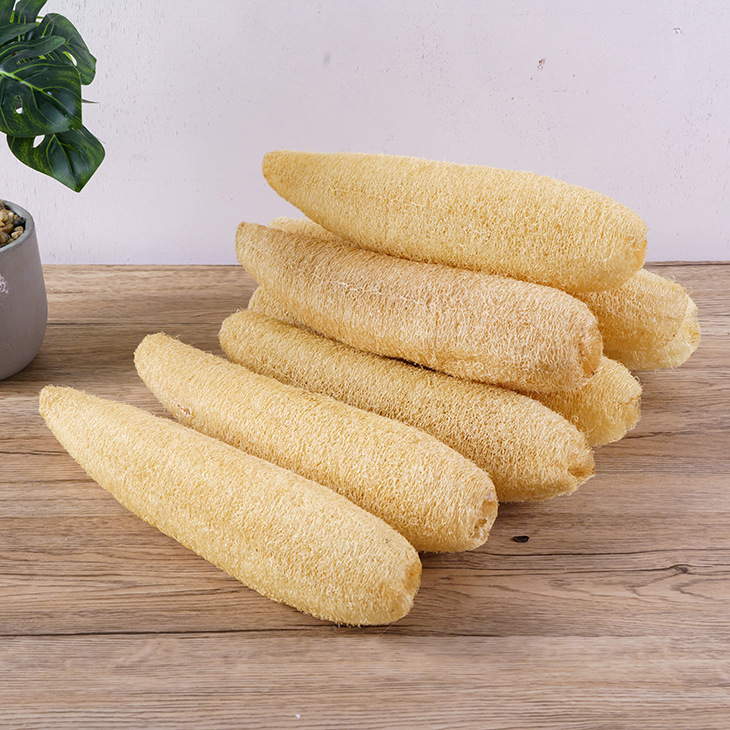The whole piece is 25-30cm long.