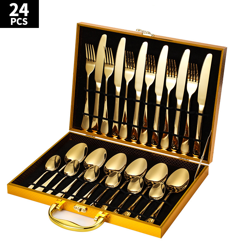 Juego de 24 piezas de oro, caja de madera dorada