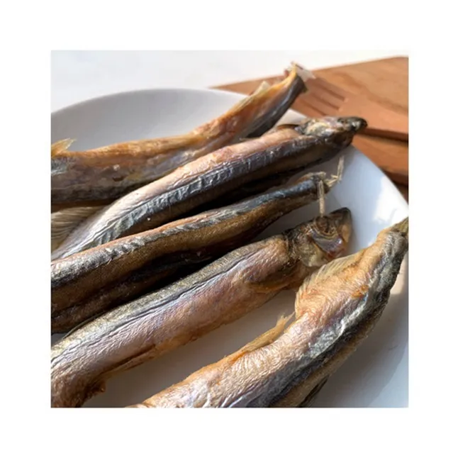 Prezzo competitivo pesce liofilizzato cibo per animali domestici snack ricchi di olio di pesce per migliorare i capelli e proteggere gli occhi