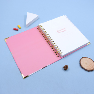Agenda e quaderno mensile settimanale da donna con stampa floreale personalizzata a spirale A5 - Product Image 4