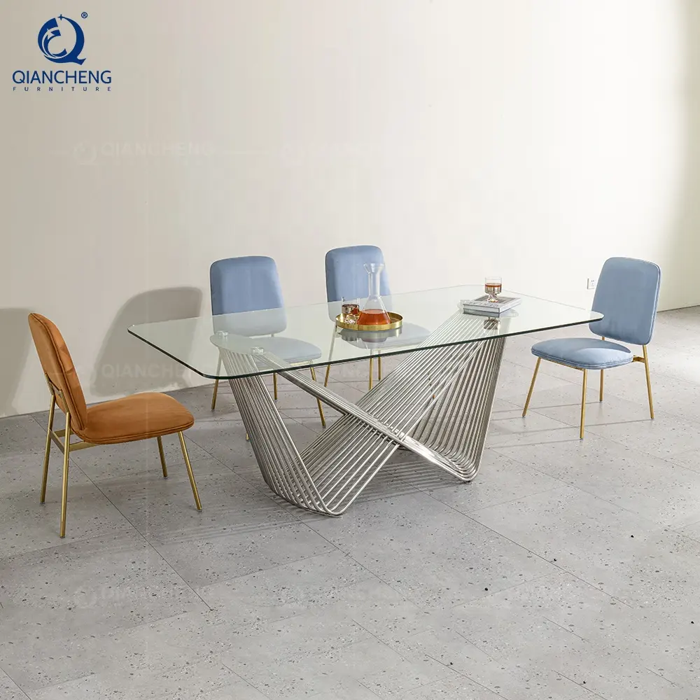 QIANCHENG moderno 4 lugares aço inoxidável cromo pedestal espelhado claro temperado fibra de vidro top dining table set