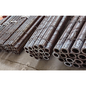Tubería API 5l sin costuras que transporta gas natural y petróleo tubería de acero de bajo carbono sch80