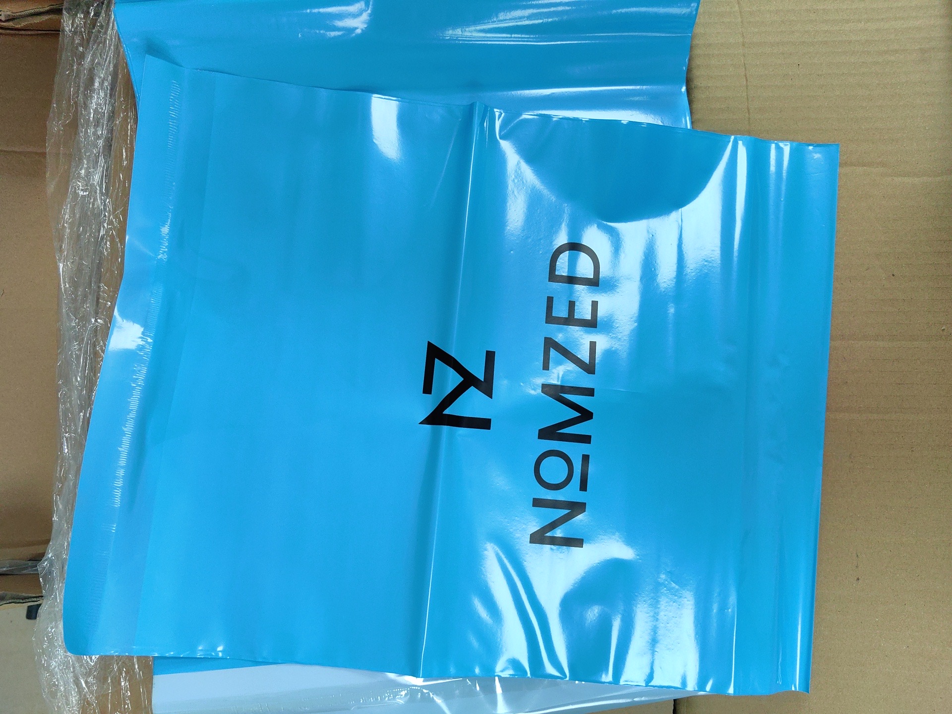 Azul (Stock AE)