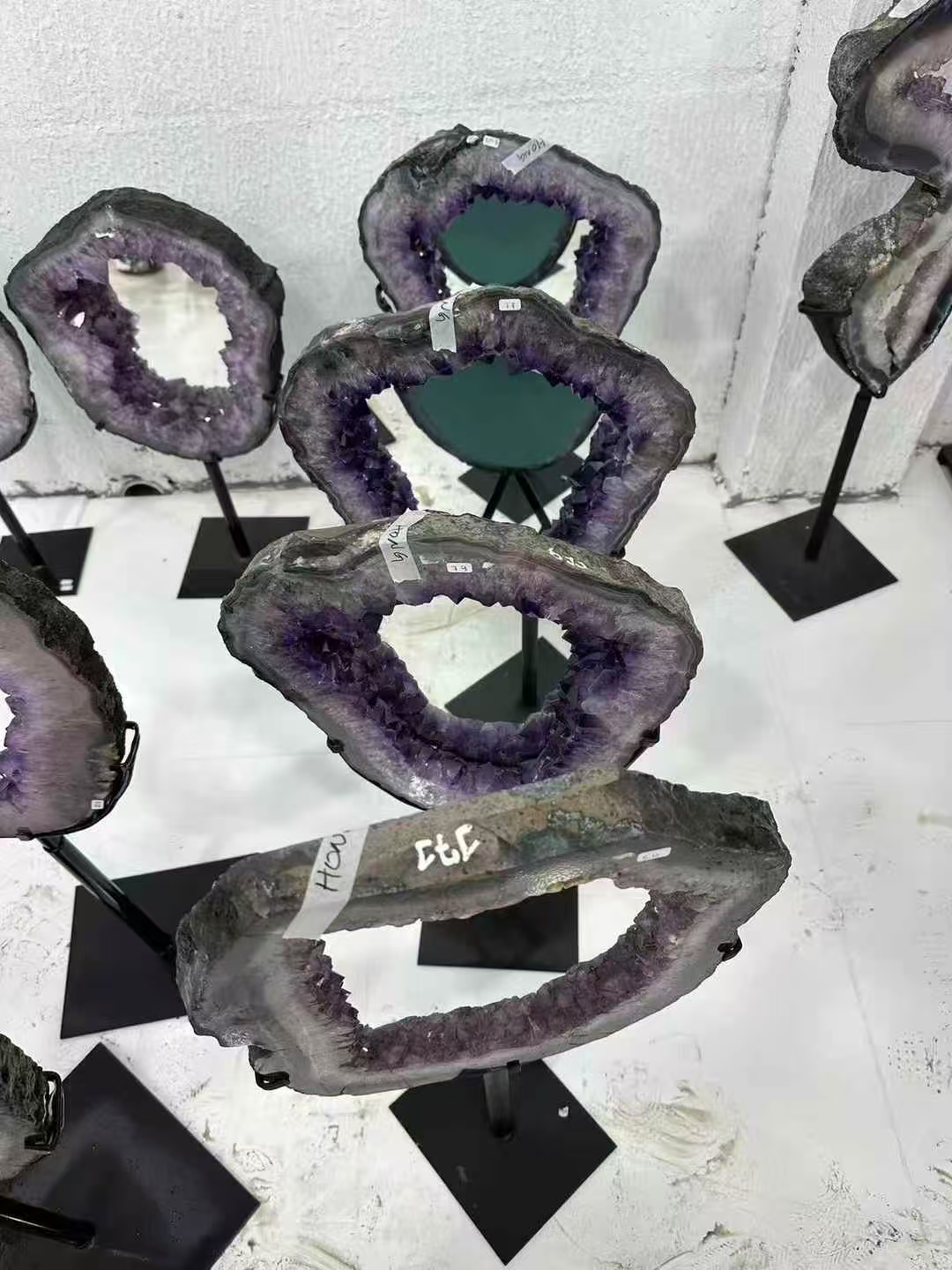 Dalle druzy d'amas d'améthyste