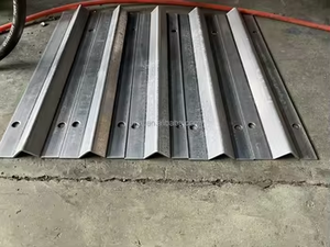 Z275 Gegalvaniseerde Metalen Druif <span class=keywords><strong>Trellis</strong></span> Wijnstok Hek Paal C Profiel Staal 1.2Mm-2.5Mm Dikte Plc Wijngaard Post Rolvormmachine - Product Image 5