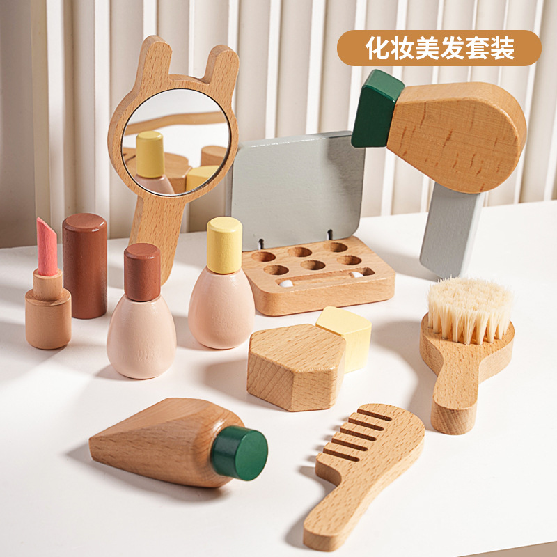 Jouets en bois de salon de beauté