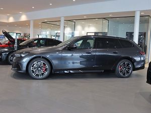 נסיעה יוקרה עם 2024 bmws <span class=keywords><strong>520</strong></span> d סיור, קילומטראז 'נמוך"