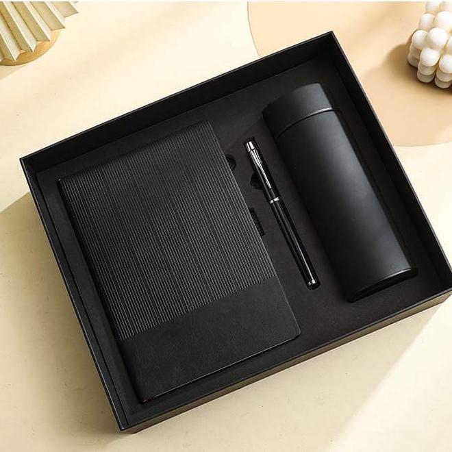 Ensemble de tasses thermos noires