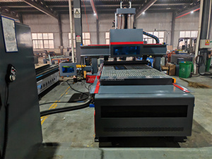 Máquina enrutadora de perforación CNC para puerta de madera carpintería CNC MDF enrutador de corte - Product Image 6