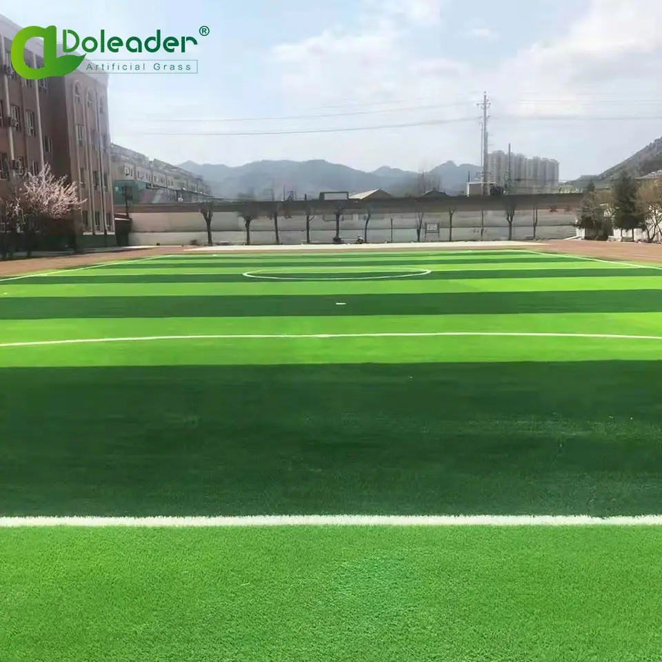 Commercio all'ingrosso erba artificiale di Alta Qualità Naturale All'aperto Golf Sintetica Erba Artificiale palla di calcio campo di Sport Parco Giochi