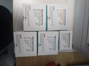 Multifunctionele 5-In-1 Gezondheidsmonitorkit Voor Veterinair Instrument <span class=keywords><strong>Glucose</strong></span> Elektronische Bloeddruk En Urinezuurmeter - Product Image 2