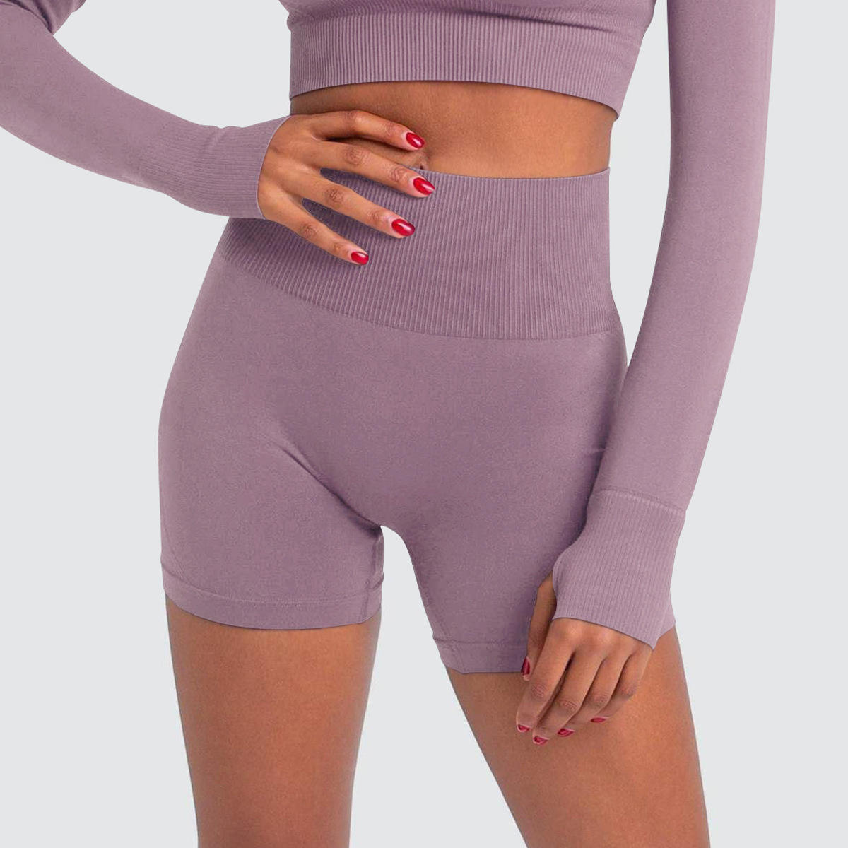 สีม่วงเข้ม