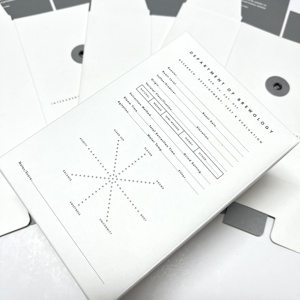 Benutzer definierte kostenlose Muster größe weißen Karton Papier Verpackungs umschlag mit Logo-Knopf und Schnur verschluss - Product Image 3
