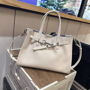 批发新款时尚水桶包PU皮革奢华女性单肩斜挎包四季